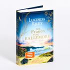 „Die Frauen von Ballymore“ von Lucinda Riley. Roman. Küstenlandschaft mit Wellen unter buntem Himmel auf dem Cover.