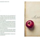 Texte: "Ein Wort, geredet...", "Sprüche 25:11", "Apfel", "Adieu".  
Links: Text über die Geschichte des Apfels. Rechts: roter Apfel auf Buchseite.