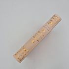 Isabel Kritzer, Falling Slowly; Buchrücken in Beige mit goldenen Blumenmotiven und Schrift.