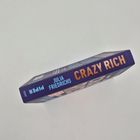 Buchrücken mit Text: "Julia Friedrichs CRAZY RICH". Blau-lila Hintergrund, kontrastreiche Schrift.