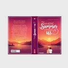 Titel: "Where Summer Finds Us" von Kristina Tausek. Illustration zeigt Sonnenuntergang über See mit Bergen.