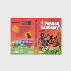 "Fußball Academy" und "Ein wahres Wunder" sind zentrale Titel. Kinder spielen mit einem Nashorn Fußball auf der bunten Abbildung.