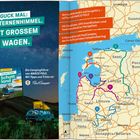 "Guck mal: Sternenhimmel. Mit großem Wagen." Links Campingführer, rechts Karte mit markierten Routen in Lettland und Estland.