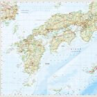 Japan-Illustration mit Städten, Inseln, Straßen. Links Text über Sehenswürdigkeiten. Oben Kompass und Legende.