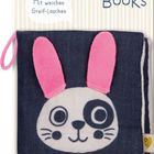 "Mit weichen Greif-Laschen", "CoSi Books", "3+ Monate", Hase mit rosa Ohren in einem Stoffbuch-Design.