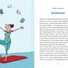 Unruhestand. Eine lächelnde Frau macht Yoga, umgeben von Alltagsgegenständen: Fahrrad, Kuchen, Buch. Eine unterhaltsame Szene.