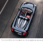 Kalenderseite: Monat 3, Tage 1-31. Schwarzer Sportwagen fährt auf einer Straße, aus der Vogelperspektive sichtbar.