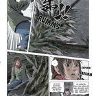 "Uaah!", "RUMMS", "BADUMM", "Na los! Entfernt gefälligst die Äste!" Frau weicht zurück. Aufregung in winterlicher Umgebung.