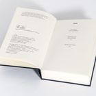 Inhaltsverzeichnis: Die Kunst, recht zu behalten; Aphorismen zur Lebensweisheit; Quellenverzeichnis. Aufgeschlagenes Buch.