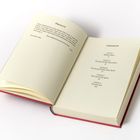 Links steht "PREFACE", rechts "CONTENTS" mit Kapitelüberschriften, darunter Seitenzahlen. Offenes Buch mit rotem Einband.