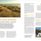 "Dänemarks Westküste: Wattenmeer, Weite und Wellen – immer Wind." Links Dünenlandschaft, rechts reetgedecktes Haus.