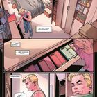 "Jonathan Spencer Storm, lass Ben in Ruhe!"; "Reed und ich müssen verreisen, also musst du aufpassen!"; "Sei fair!"; "Band 4“. Im Raum steht ein Mann in einem Schlafraum mit Bett, Schrank und Bücherregal.