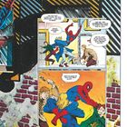 Comic mit drei Szenen. 
Oben: Spiderman springt durch ein Fenster, Männer sind überrascht.
Unten: Spiderman kämpft gegen zwei Männer.