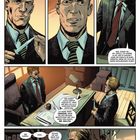 Oben: Gespräch zwischen zwei Männern. Einer hält ein Messer. Unten: Ein Mann verlässt ein Büro. Der Stil ist Comic-artig.