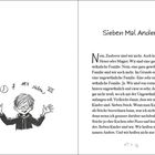 Titel: Sieben Mal Anders. Illustration: Junge mit Brille hebt Finger, umgeben von Zahlen und Uhr. Text über eine außergewöhnliche Familie.