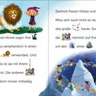 Texte: Hickse verwandelt Frau Miau in Löwen, tanzen auf Besen um Berg. Illustration: Löwe, Hexe, Besen, Berge, feiernde Hexen.