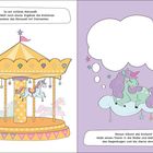 Links steht: „So ein schönes Karussell!“ Darunter ein Karussell mit Einhörnern. Rechts träumt ein Einhorn auf einer Wolke.
