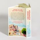 **Rückseite:** „HEIMAT IST, WO DAS HERZ SCHLÄGT“ – Beschreibung eines idyllischen Lebens und Herausforderungen. **Buchrücken:** „HEIMATSOMMER“ von Petra Durst-Benning. **Illustration:** Fachwerkhäuser.