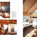 Texte: LINKS Luft zum Atmen; UNTEN LINKS Blick von der Galerie; UNTEN RECHTS Das Regal; RECHTE SEITE Der Anbau.

Beschreibung: Moderne Holzeinrichtung mit großen Fenstern, Essbereich, Treppe zur Galerie und Blick in die winterliche Natur.