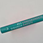 Rücken eines Buches mit der Aufschrift: "RES SIGUSCH UNBEGRÜNDETE ÄNGSTE" in hellem Text auf türkisfarbenem Hintergrund.