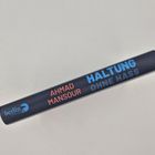 Buchtitel: "Haltung ohne Hass" von Ahmad Mansour. Der Rücken zeigt ein Logo des Berlin Verlags auf dunklem Hintergrund.