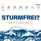 "STURMFREI? GIBT'S HIER NICH." Kalenderwoche 25, 21. bis 27. Juni, Illustration von tosenden Wellen.
