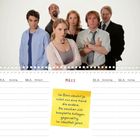 Text: "Im Büro wäscht ja nicht nur eine Hand die andere. Da waschen sich komplette Kollegen gegenseitig. Im Idealfall jetzt." Kalender für März mit sechs Menschen oben abgebildet.