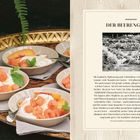 Rechter Text: "ERINNERUNGEN 1 DER BEERENGARTEN". Links: Schalen mit Joghurt, Pfirsichen, Himbeeren und Minze auf Tablett.