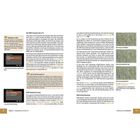 Seiten mit Fotografie-Texten über RAW-Formate, Bildränder zeigen Beispielbilder und Diagramme. Links: Menüanzeige.