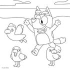 Eine Illustration zeigt einen fröhlichen Hund, der mit drei Vögeln spielt.