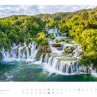 03 März, Kalender, Wasserfall Skradinski Buk im Nationalpark Krka, Kroatien. Fließendes Wasser, umgeben von üppigem Grün.