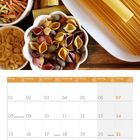 03 2027. Monatskalender auf Deutsch und Englisch. Verschiedene Nudeln in Schüsseln oben.