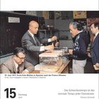 15. Juni 1977: Erste freie Wahlen in Spanien. Männer bei der Stimmabgabe in einem Wahllokal in Madrid. Datum: 15. Juni.