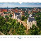 Text: "03" und "Burg Mildenstein". Eine malerische Burg auf einem bewaldeten Hügel, im Hintergrund eine Stadtansicht.