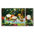 Eine Schildkröte und ein Leopard unterhalten sich in einem Dschungel. Ein Fluss fließt, Schmetterlinge fliegen umher.