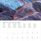 Kalender für April 2027 mit farbigen Gesteinsformationen oben. Feiertage in verschiedenen Sprachen angegeben.