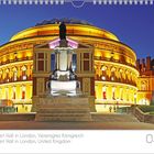Royal Albert Hall in London, United Kingdom. Zeitloses Gebäude mit beleuchteter Fassade, davor eine Statue. März Kalender.