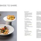 "BOUILLABAISSE TO SHARE für 6 bis 8 Personen. Teller mit Fisch und Muscheln, Brotscheiben, Kupfertopf."