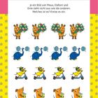 "Tanz aus der Reihe. Je ein Bild von Maus, Elefant und Ente sieht nicht aus wie die anderen. Welches ist es? Kreise es ein." Zu sehen sind drei Reihen von Figuren: Maus mit Blumen, Elefant mit Hanteln, Ente auf Roller.