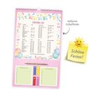 "Schöne Ferien!" auf gelbem Zettel mit Sonne. Kalender zeigt Schulferien 2027. Fröhliches Design mit Bannern und Ballons.