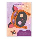 "Flora Fledermaus Gruselmaske. Drücke die Fledermaus-Maske heraus. Illustration einer Fledermaus mit orangefarbener Brille."