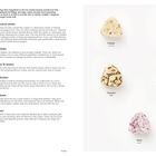 Links steht: "Rice mix-ins". Beschreibungen von Chirimen sansho, Furikake, Shiso & sesame, Tsukudani, Wakame, Yukari. Rechts fünf Onigiri.