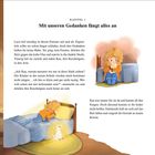 KAPITEL 1: Mit unseren Gedanken fängt alles an. Mädchen im Bett mit Kuschelgans. Text über Umzug und Sorgen.