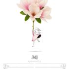 Kalenderseite Juli; Illustration eines Mädchens, das an einer großen rosa Blüte hängt.