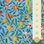 Kalender für Mo 09 bis So 15, Woche 32. Dekoratives Muster: Früchte und Blumen auf blauem Hintergrund.