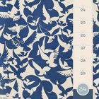 Mo 23, Di 24, Mi 25, Do 26, Fr 27, Sa 28, So 29, 34, Aug. Dekorative Illustration von Vögeln in Blau und Weiß.