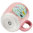 „Zeit für mich“ steht auf einer Tasse mit Schmetterlingen, rosa Hintergrund. Unterseite: „New Bone China“, „350ML“.