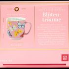 WOHLFÜHLTASSE »MEIN GLÜCKSMOMENT« Blütenträume: Tasse mit bunten Schmetterlingen, rosa Hintergrund, Kapazität 350 ml.