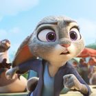 Judy Hopps, ein animierter Hase, rennt entschlossen, während andere Tiere in einer geschäftigen Umgebung zu sehen sind.