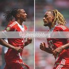 Text: "Vorjahresabbildung". Zwei Fußballspieler in roten Trikots laufen. Links Zopf, rechts blondierte Dreadlocks. Kalender unten.